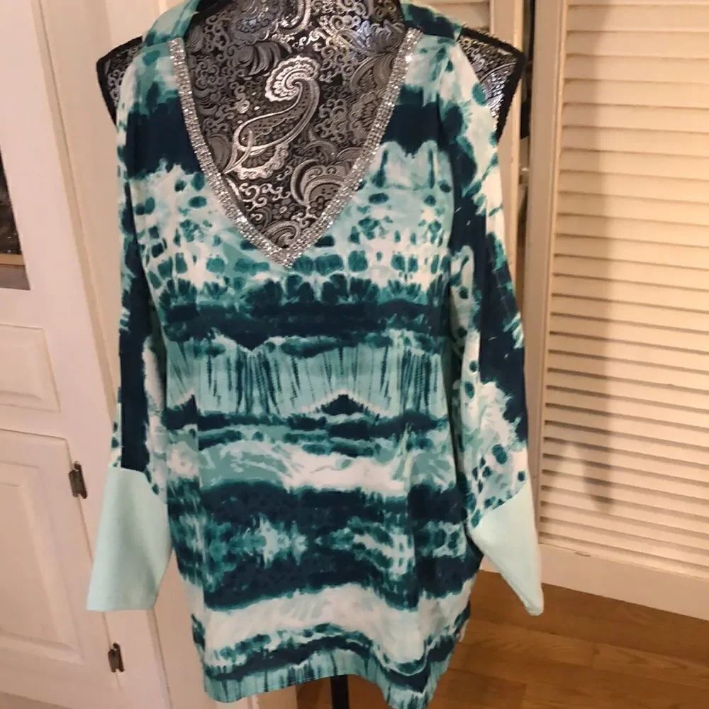 NWOT 70s Throwback Juicy Couture Boho Tie Dye & Rhinestone Cold Shoulder Blouse